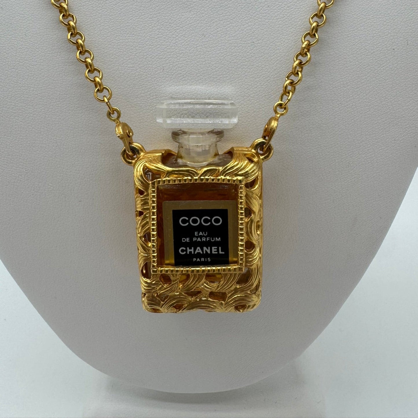 Pre - owned Chanel Perfume Bottle Necklace - Isshooz