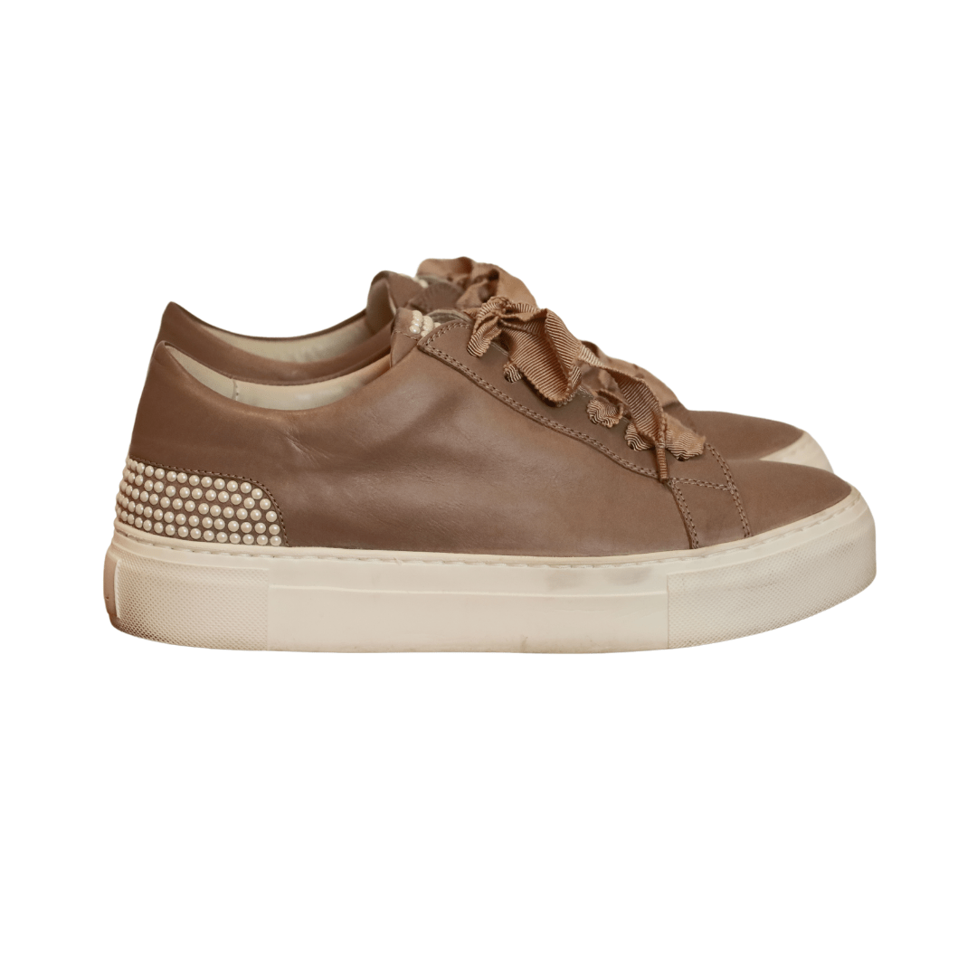 AGL Sneaker - Isshooz