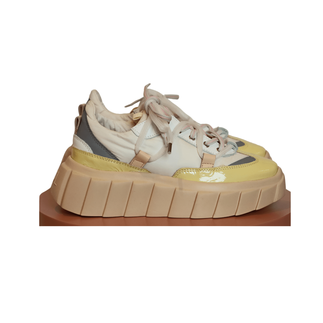 AGL Sneakers - Isshooz