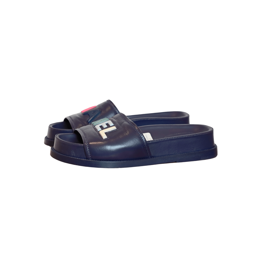 Chanel Slides - Isshooz