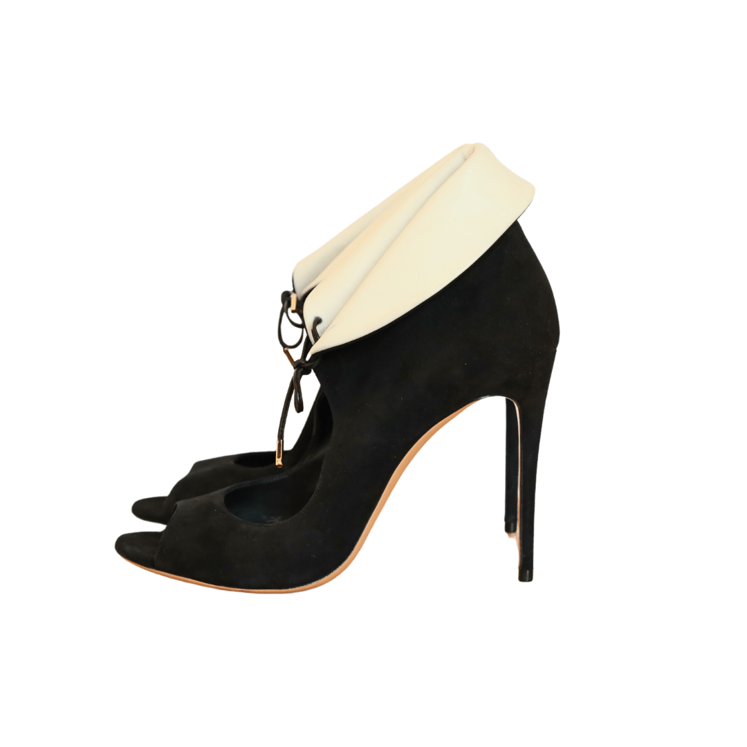 Ferragamo Tuxedo Heel - Isshooz