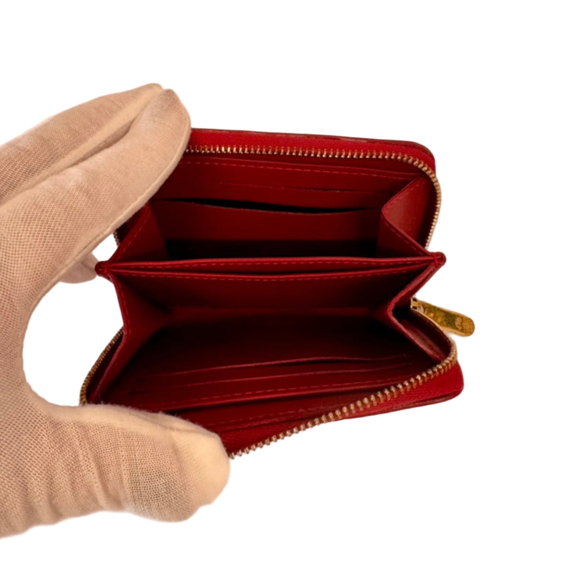 Louis Vuitton Wallet - Isshooz