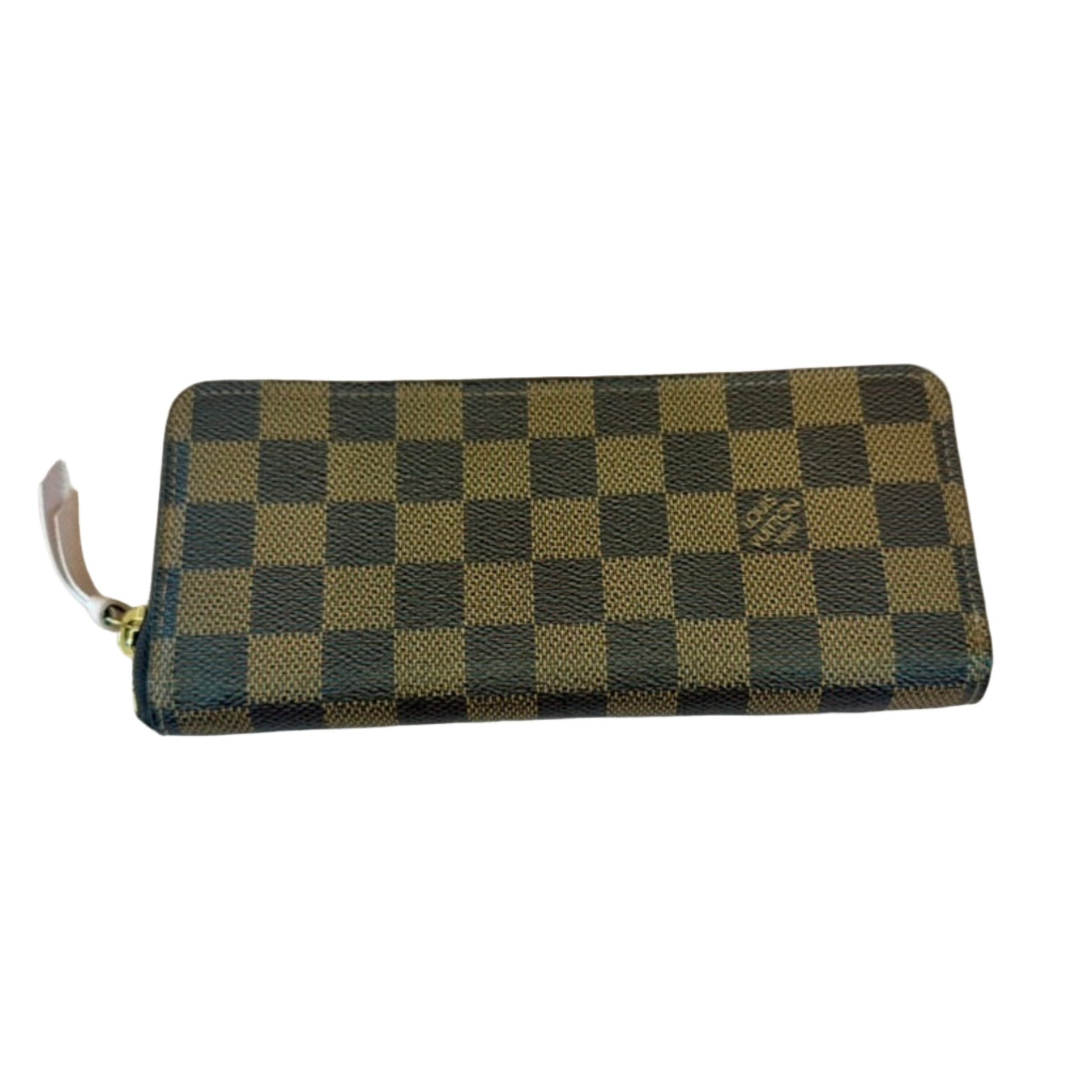 Louis Vuitton Wallet - Isshooz