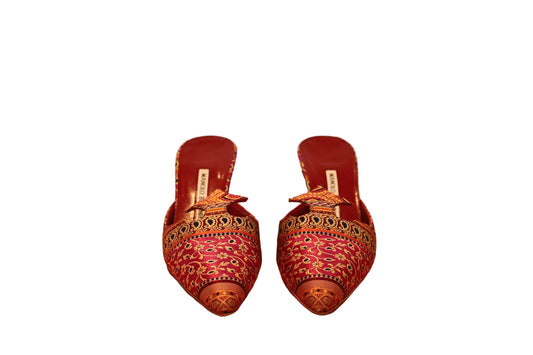 Manolo Blahnik Mules - Isshooz
