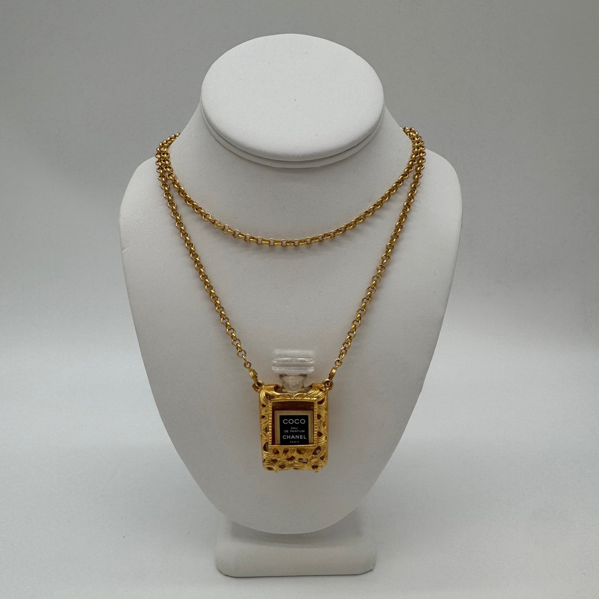 Pre - owned Chanel Perfume Bottle Necklace - Isshooz