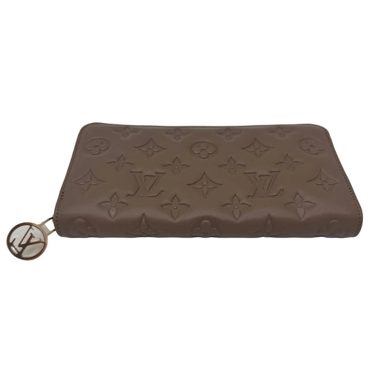 Pre - owned Louis Vuitton Wallet - Isshooz
