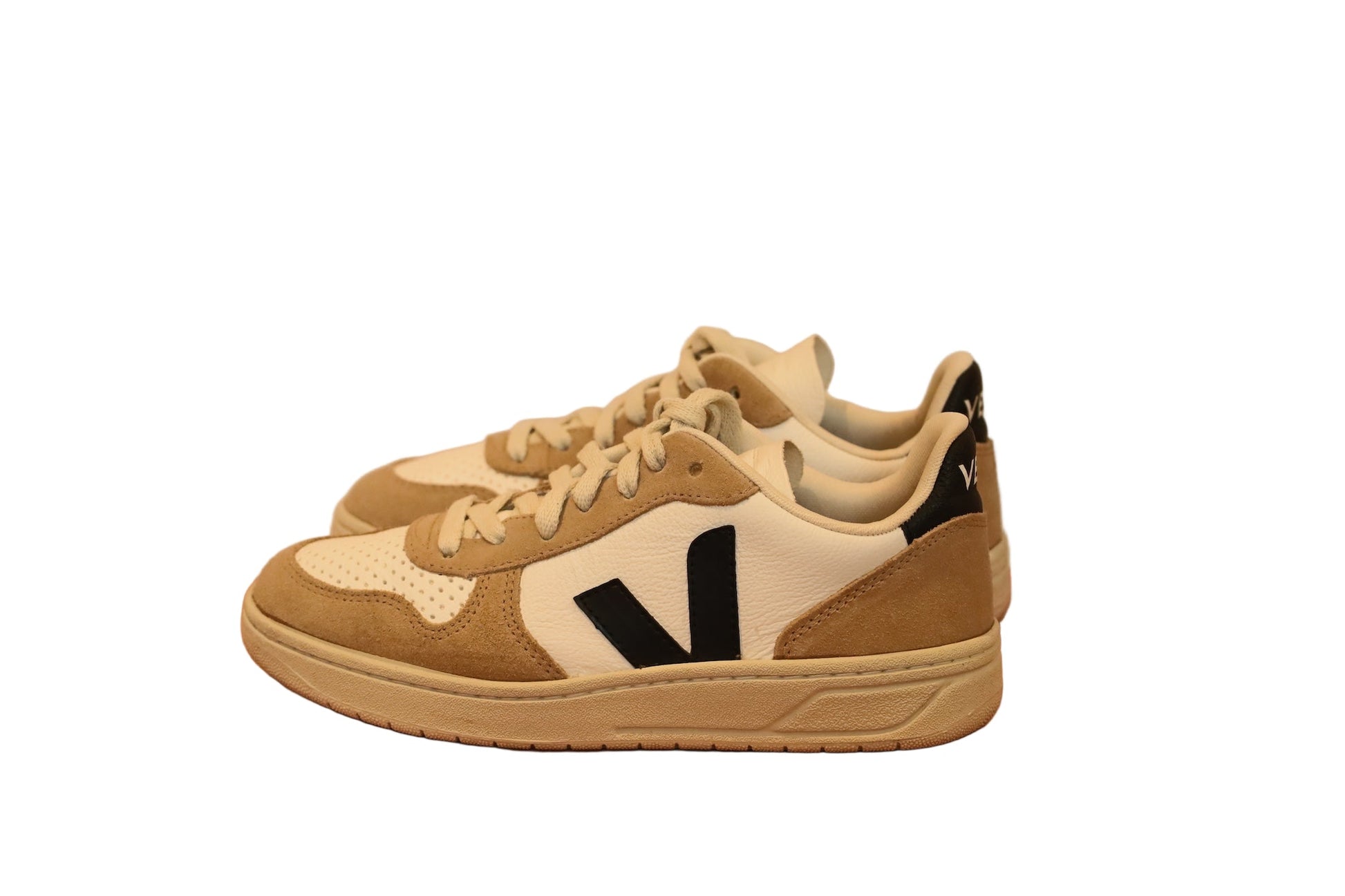 Veja Sneakers - Isshooz